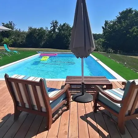 Domaine De Gaia, Piscine, Petanque, Ping Pong, Proche Saint-emilion Frühstückspension *