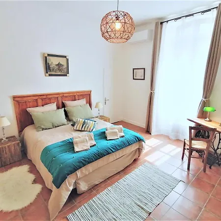 Hotell Domaine De Gaia, Piscine, Petanque, Ping Pong, Proche Saint-emilion Guillac (Gironde)